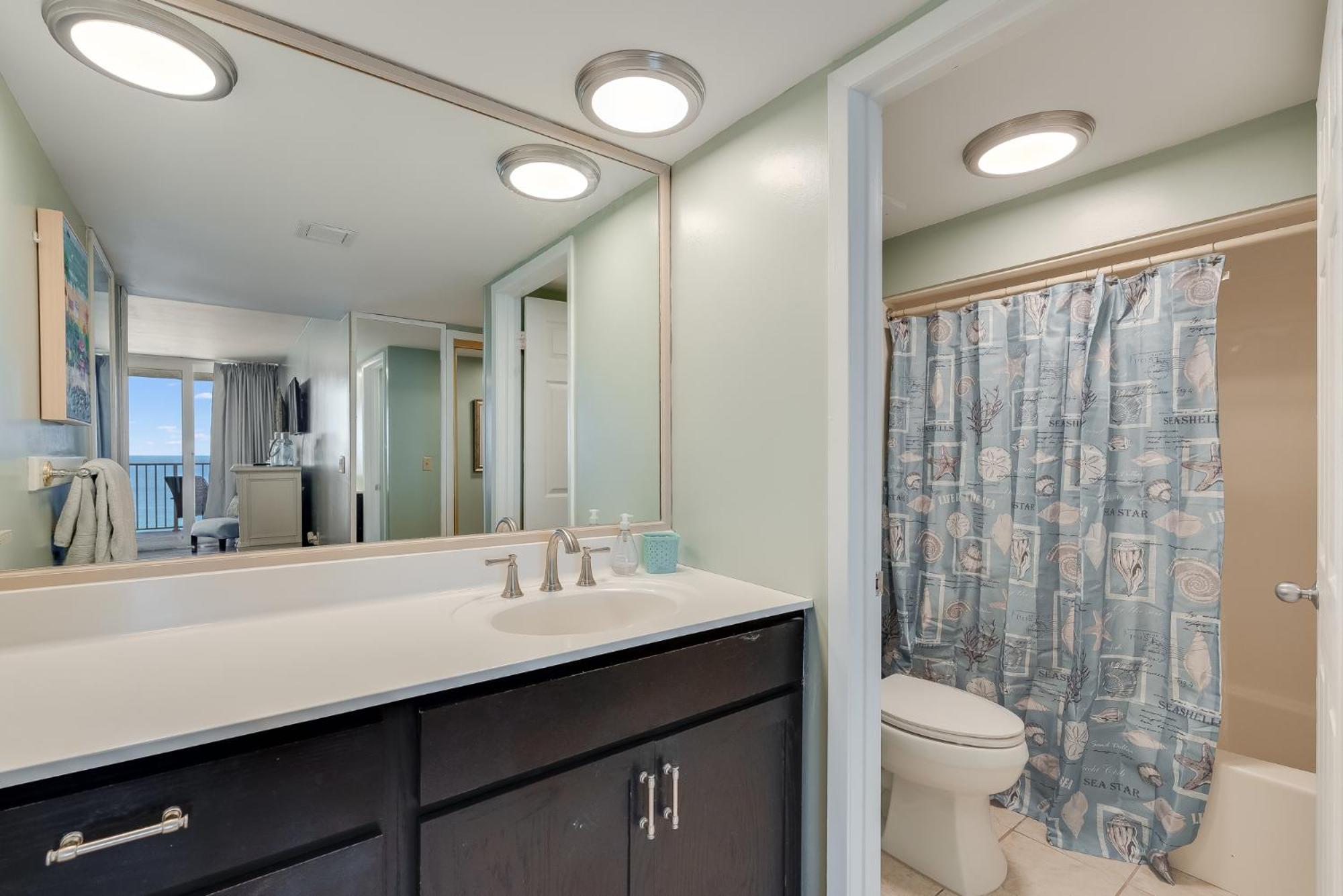 Apartment Dunes Of Panama E1704 Days Your Way Panama City Beach